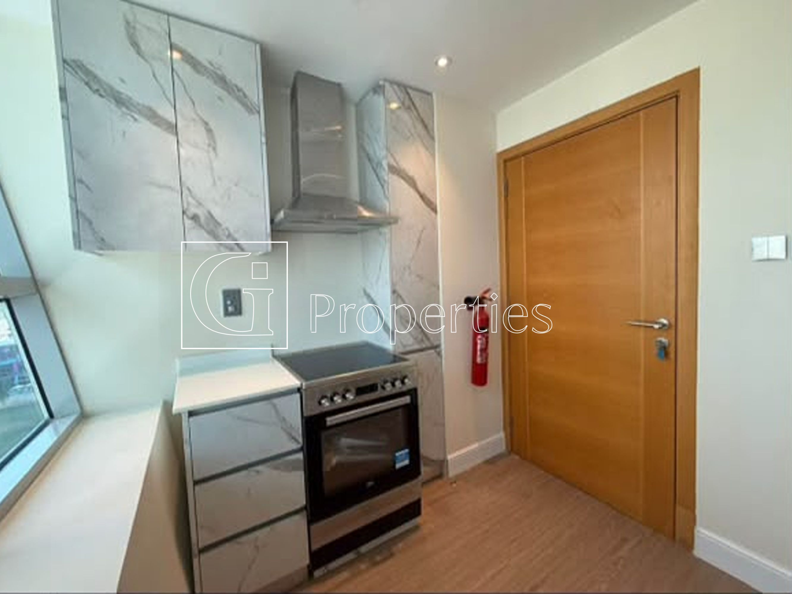 Fully furnishes | Spacious Layout | Closed Kitchen - 4