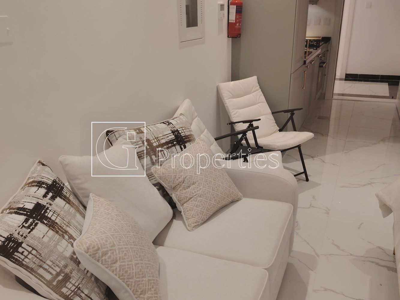 Furnished Studio | Boulevard View | Up to 12 Chqs - 1
