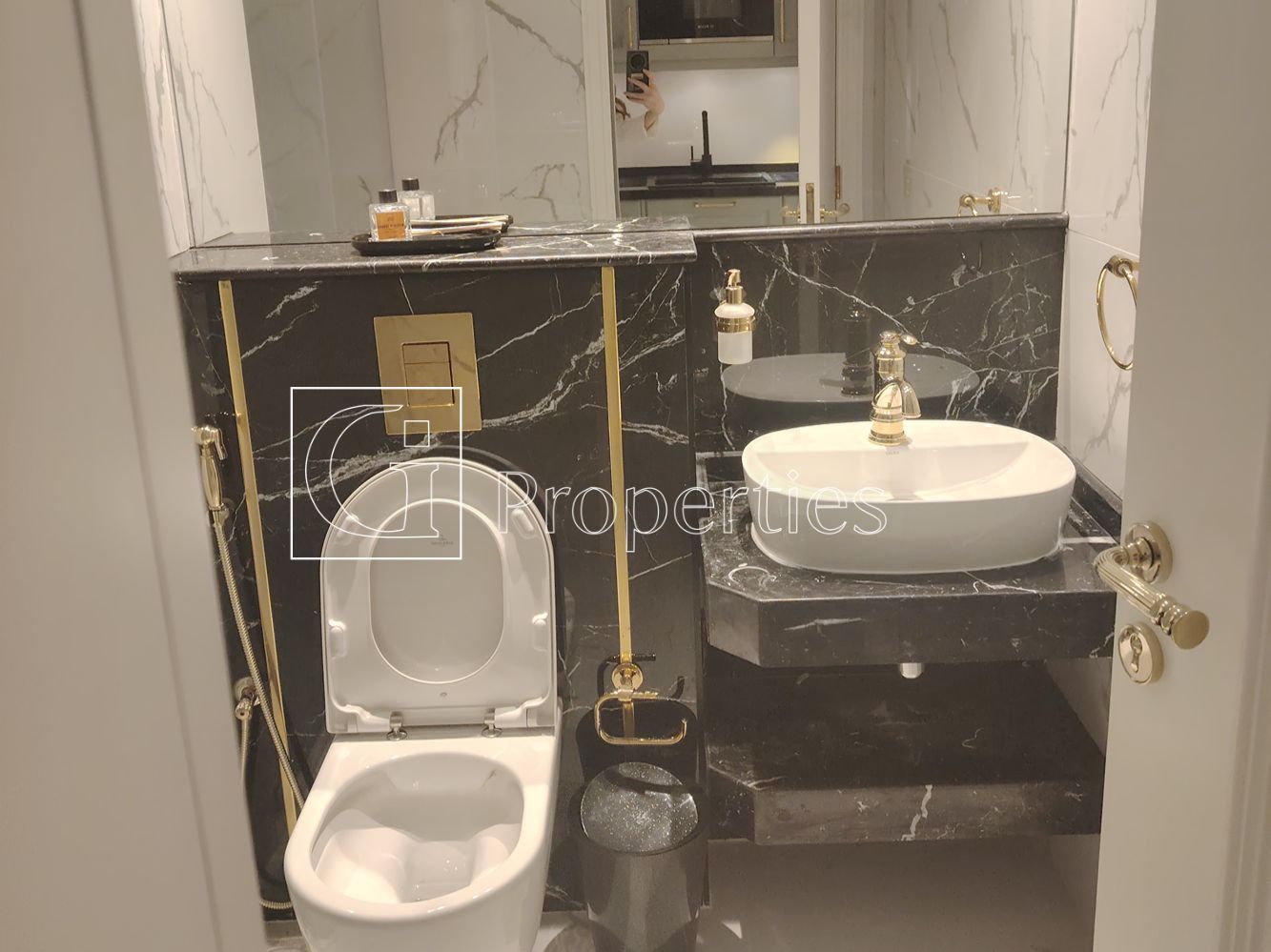 Furnished Studio | Boulevard View | Up to 12 Chqs - 9
