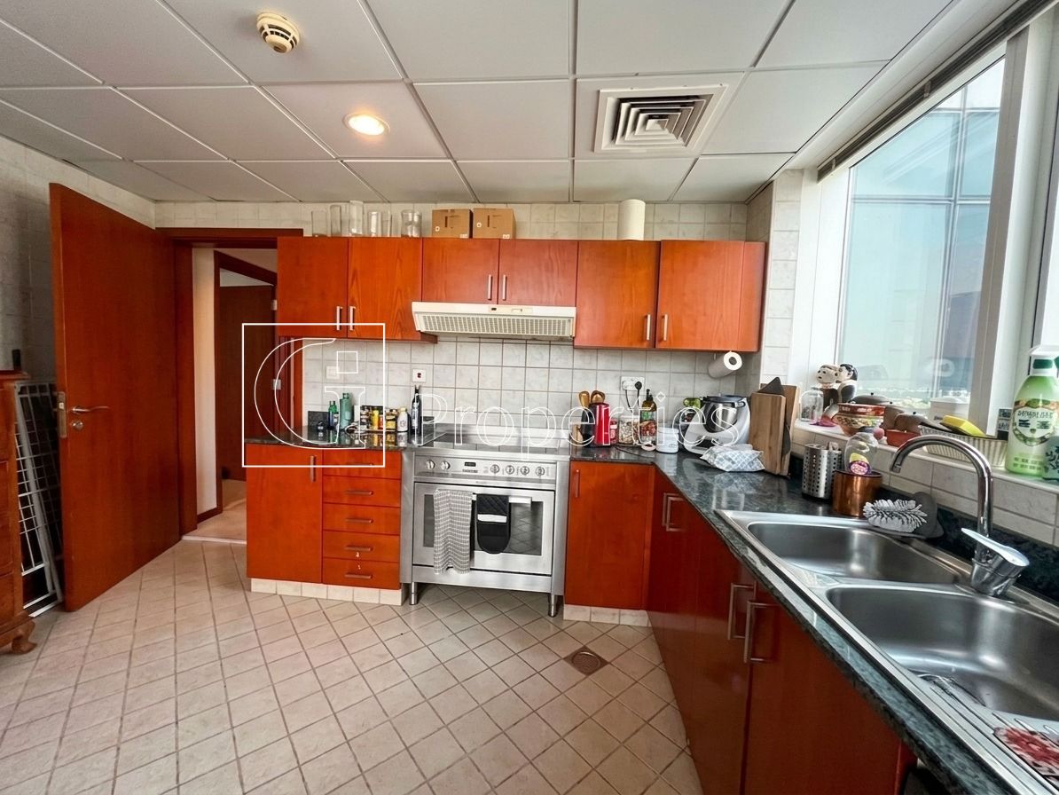 2BR | Spacious & Bright Layout | Closed Kitchen - 5