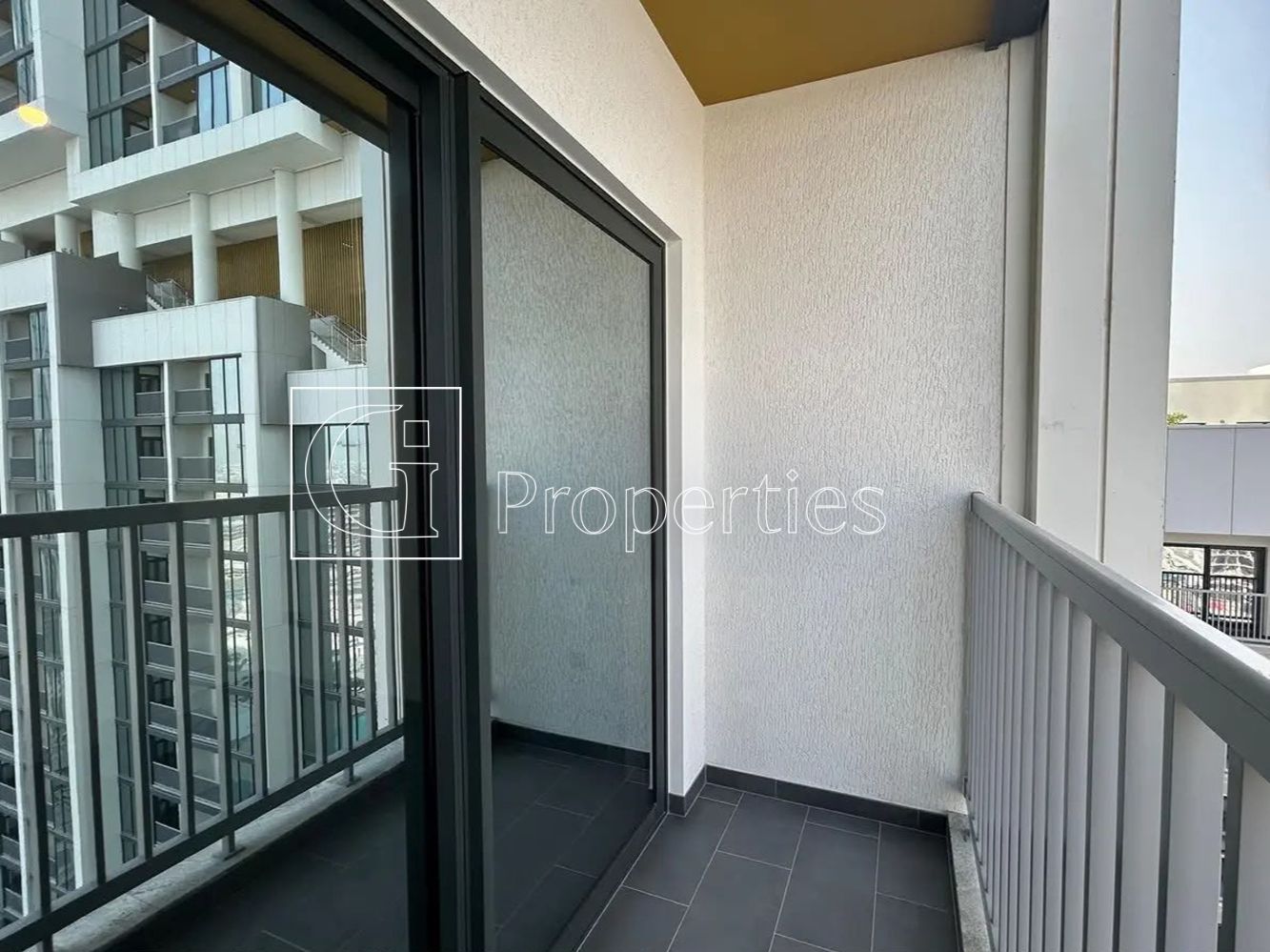 1bd | Lagoon View | Negotiable - 6
