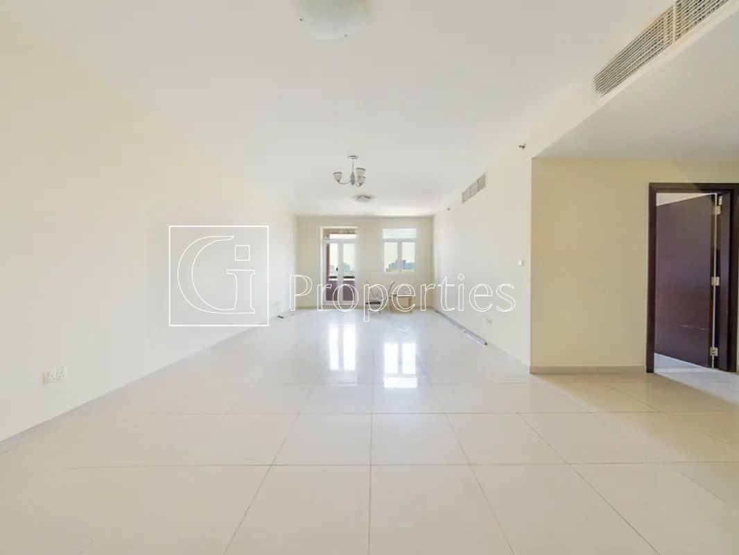 Unfurnished | High Floor | 1Minute walk from Metro - 2