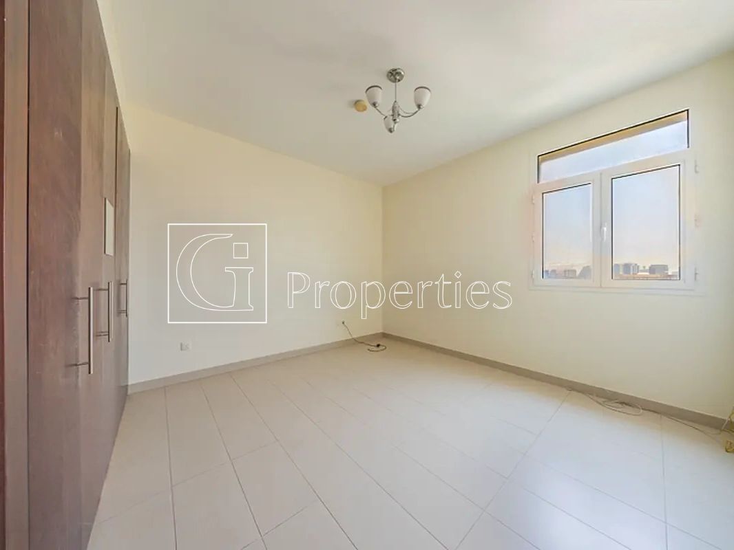 Unfurnished | High Floor | 1Minute walk from Metro - 8