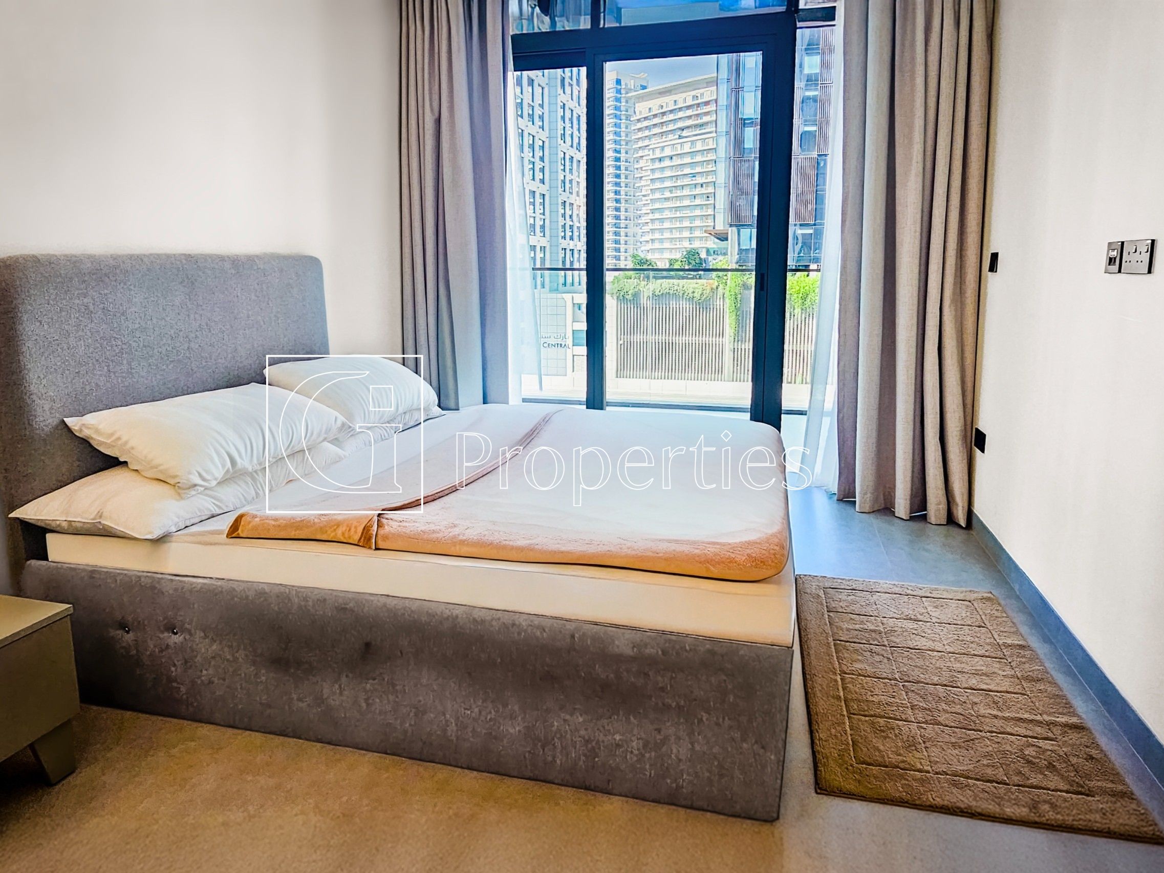 Fully Furnished | On Low Floor | Ready to Move - 4